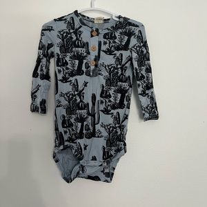 Kate quinn bamboo cactus Henley onesie 6-12 months